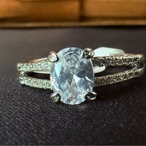 Elegant Silver Women's Ring